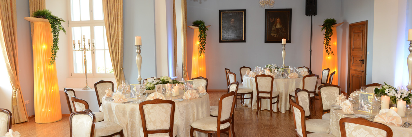 Heiraten im Schloss: Hochzeit auf Schloss Weiterdingen am Bodensee